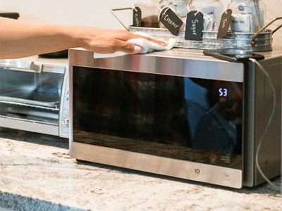 Gdzie naprawić mikrofalówkę Indesit w Warszawie? – Ochota, Śródmieście