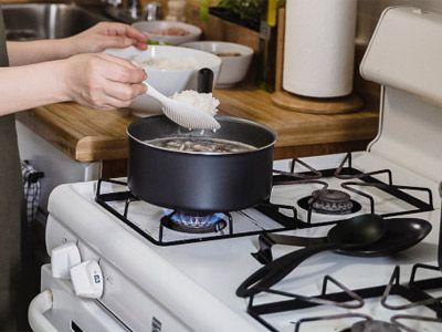 Naprawa pogwarancyjna kuchenki gazowej Mastercook – Warszawa