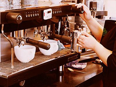 Naprawa ekspresów domowych i profesjonalnych w Warszawie