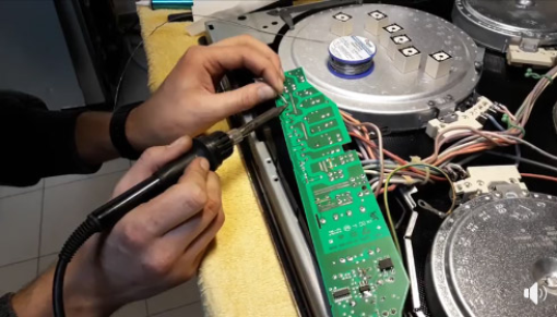 Naprawa układu elektronicznego w płycie ceramicznej Bosch