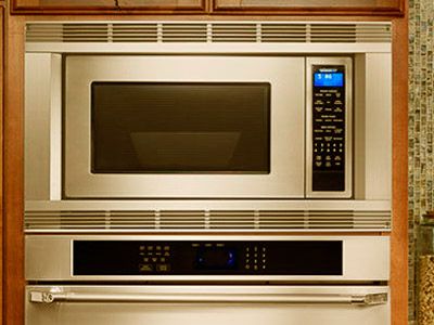 Uszkodzona kuchenka mikrofalowa w zabudowie –  Mokotów, Warszawa