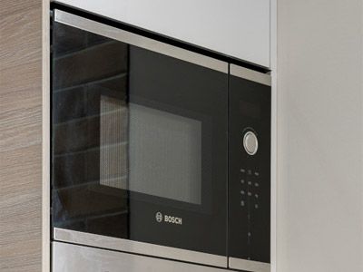 Gdzie naprawić mikrofalówkę Indesit w Warszawie? – Bemowo, Wola