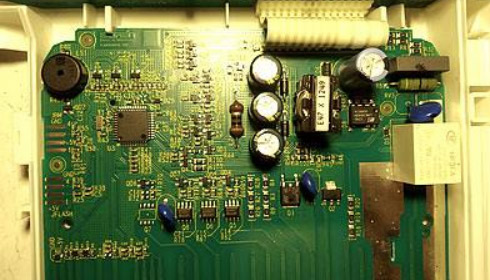 Uszkodzony moduł ze zmywarki Elektrolux