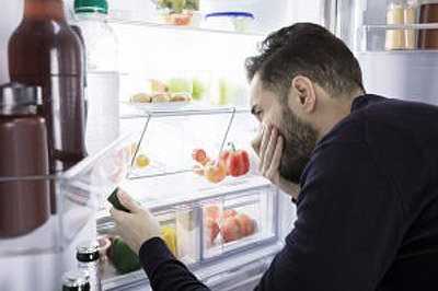 Co robić, gdy lodówka, chłodziarko/zamrażarka odmawia posłuszeństwa lub dziwnie się zachowuje?